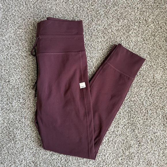 Vuori Burgundy Activewear Crop Tank and Leggings Set - Picture 4 of 6